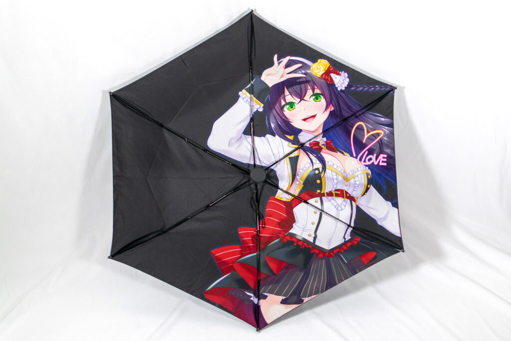 ポリエステル×ポリエステルの折りたたみ傘のサンプルです。濃色なら使えます。６本骨だと耐久性に乏しいため閉じにくいです。